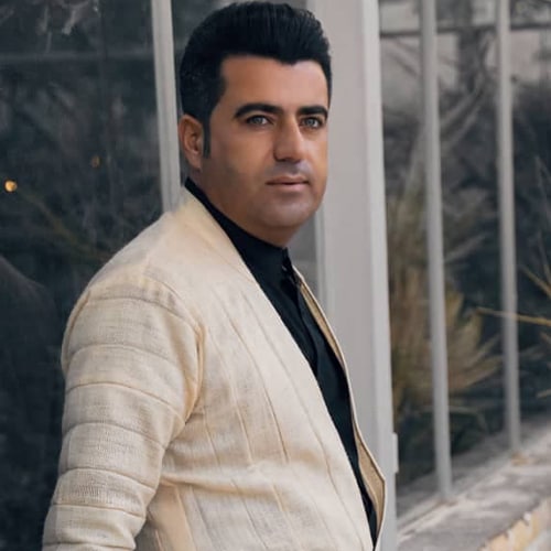 آیت احمدنژاد عاشقی